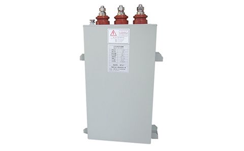 電容器在直流穩(wěn)態(tài)電路中可有電流通過(guò)？